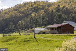 83 Hill Country Rd, Marlinton, WV 24954