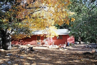 54745 River Dr, Idyllwild-Pine Cove, CA 92549