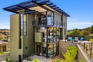 5912 Shaw Lopez Row, San Diego, CA 92121