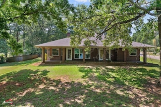 806 Cartwright St, San Augustine, TX 75972
