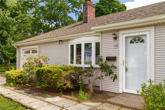 168 Gainsville Dr, Warwick, RI 02886