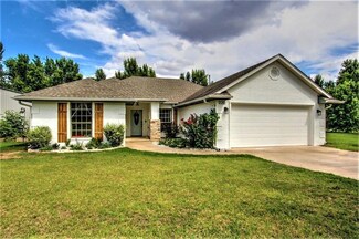 220 N Chris Terrace, Mustang, OK 73064