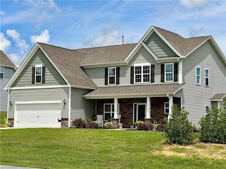 110 Sand Hill Dr, Lexington, NC 27295