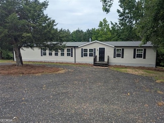 732 5 Points Rd, Buchanan, GA 30113