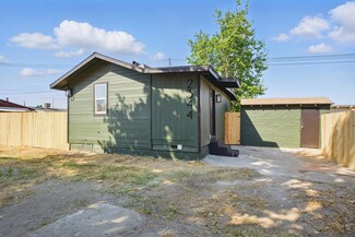 2344 Whitson St, Selma, CA 93662