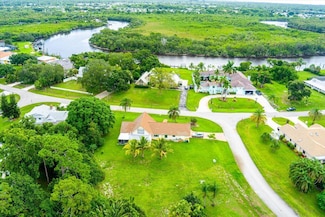 720 SE River Ct, Port St. Lucie, FL 34983