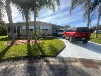 7000 20th St Unit 892, Vero Beach, FL 32966