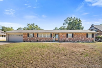 1050 Grandview Rd, Bartlesville, OK 74006