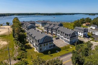 18 Little Bay Dr, Dover, NH 03820