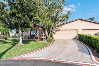 1823 Atrium Dr, Sun City Center, FL 33573