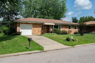 33 Oxford Dr, New Albany, IN 47150
