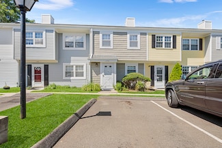 93 Park Ave Unit 1704, Danbury, CT 06810