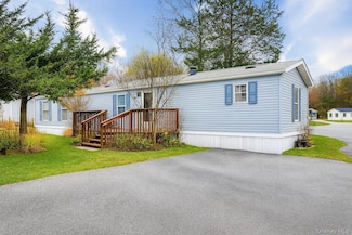 723 Beekman Rd Unit 32, Hopewell Junction, NY 12533