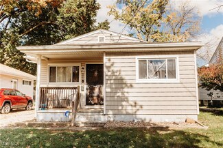 809 Triplett Blvd, Akron, OH 44306