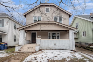 730 Crescent St NE, Grand Rapids, MI 49503