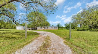 23779 N County Road 3310, Wynnewood, OK 73098