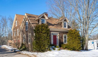 492 Goodwins Mills Rd, Lyman, ME 04002