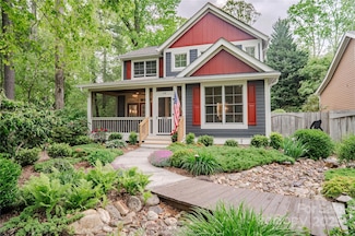 24 Stepping Stone Ln, Flat Rock, NC 28731