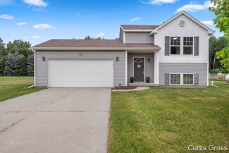 7547 Mountain Pine, Cedar Springs, MI 49319
