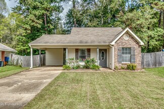 2031 Red Oak Dr, Brandon, MS 39042