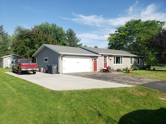 2011 S Tamarack Ave, Marshfield, WI 54449