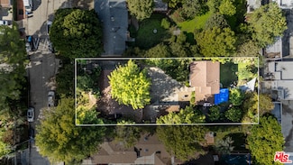 15217 Greenleaf St, Sherman Oaks, CA 91403