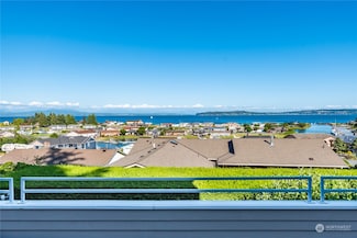 1701 Fireweed Dr, Oak Harbor, WA 98277