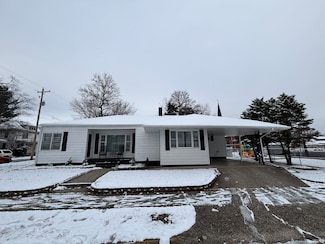 704 N 9th St, Vincennes, IN 47591