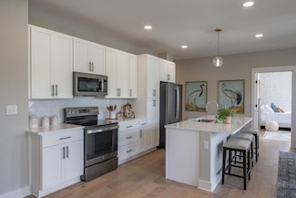 70 Carolina St Unit 301, Charleston, SC 29403