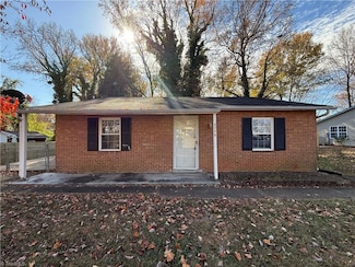 2770 Laguna Ave, Winston Salem, NC 27103