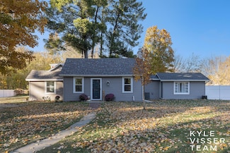 6821 Leonard St, Coopersville, MI 49404