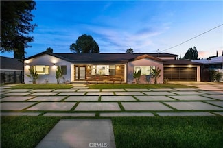 5702 Lubao Ave, Woodland Hills, CA 91367