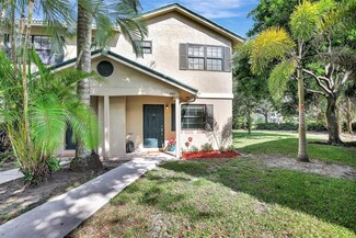 484 Westree Ln, Plantation, FL 33324