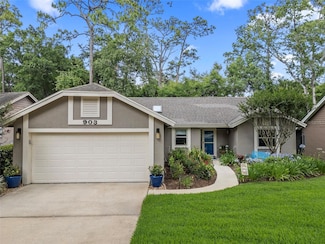 903 Oak Leaf Ct, Altamonte Springs, FL 32714