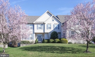 25 Rolling Glen Ct, Mount Laurel, NJ 08054