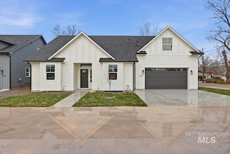 5067 N Pierce Park Ln, Boise, ID 83714