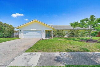89 Hickory Hill Rd, Jupiter, FL 33469