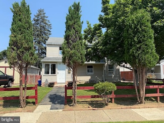 743 Westwood Ln, Aldan, PA 19018