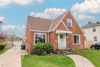 6445 Stanbury Rd, Cleveland, OH 44129