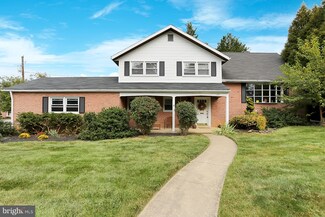 1519 Durwood Dr, Reading, PA 19609