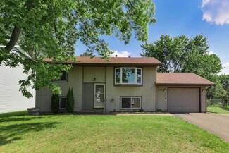 1362 Meadowmoor Dr NE, Minneapolis, MN 55432