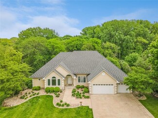 13432 Lake Shore Dr, Clive, IA 50325