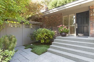4524 W Ruffner St, Seattle, WA 98199