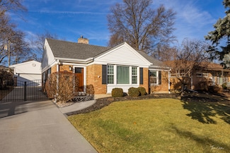1221 E Illinois St, Wheaton, IL 60187