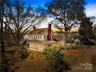 4928 Tuckaseegee Rd, Charlotte, NC 28208