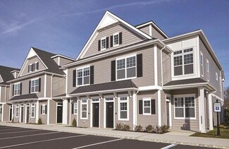 300 Sutton Ct Unit 163, Mount Sinai, NY 11766