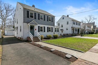 163 Treadwell St, Hamden, CT 06517