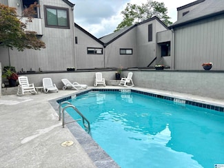 3350 Altamont Rd S Unit D22, Birmingham, AL 35205