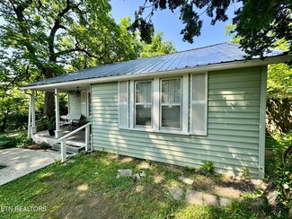 4207 Coster Rd, Knoxville, TN 37912