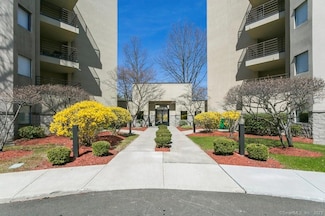 1204 Whitney Ave Unit 511, Hamden, CT 06517